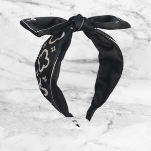 Brand New - black headband with clover print